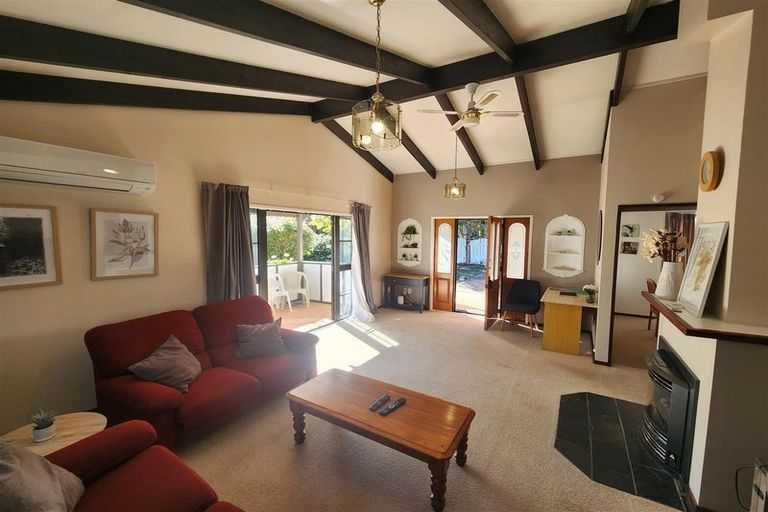Photo of property in 2 Heatherlea Street, Outer Kaiti, Gisborne, 4010
