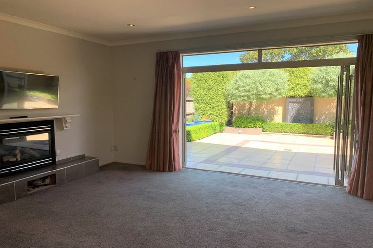 Photo of property in 198 Springfield Road, St Albans, Christchurch, 8014