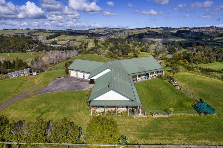 Photo of property in 91 Trig Road, Whitford, Howick, 2571