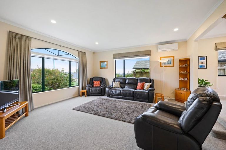 Photo of property in 8 Amesbury Rise, Henderson, Auckland, 0612