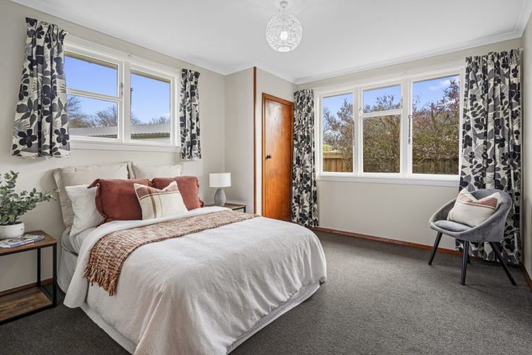 Photo of property in 19 Flay Crescent, Burnside, Christchurch, 8053