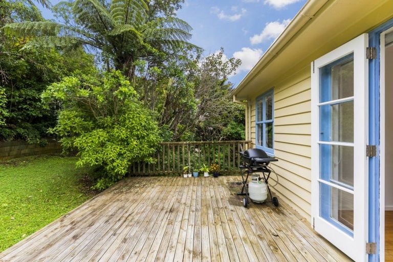 Photo of property in 4 Arapiko Street, Johnsonville, Wellington, 6037