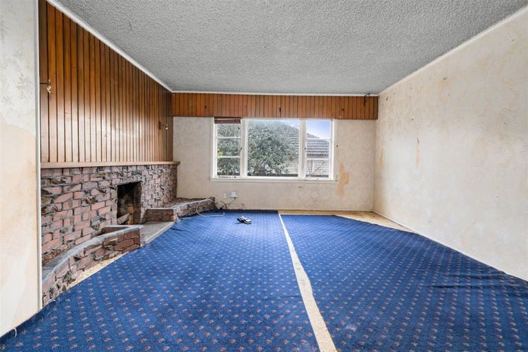 Photo of property in 25 Archibald Road, Kelston, Auckland, 0602