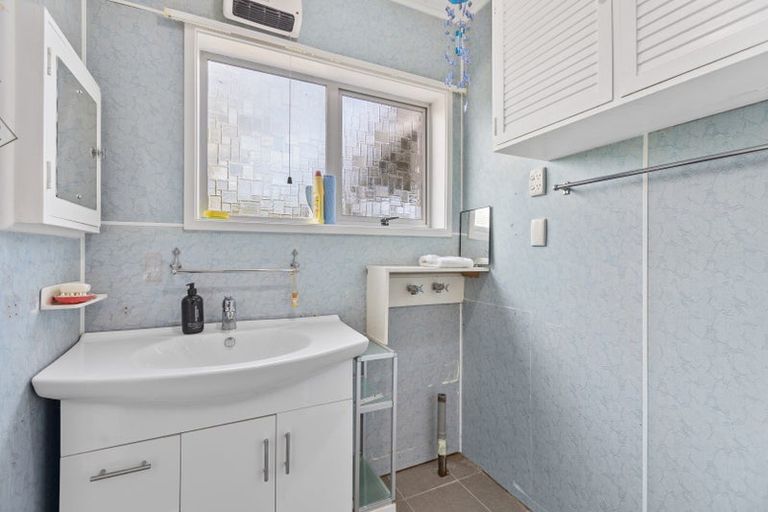 Photo of property in 1/214 Coronation Avenue, Welbourn, New Plymouth, 4310