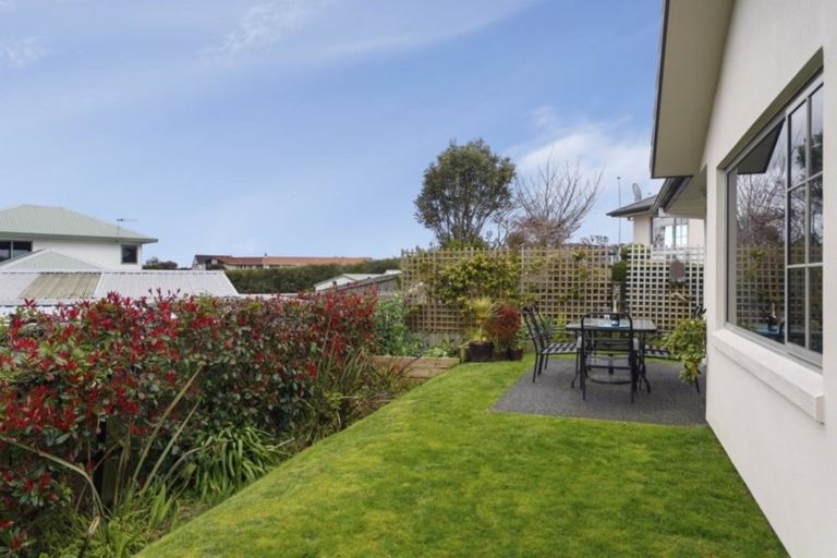 Photo of property in 28 Lakeridge Close, Rangatira Park, Taupo, 3330