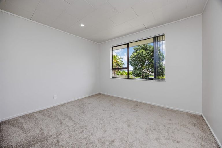 Photo of property in 176 Finlayson Avenue, Clendon Park, Auckland, 2103