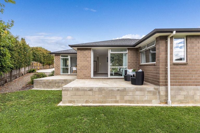 Photo of property in 6a Moera Place, Stanmore Bay, Whangaparaoa, 0932