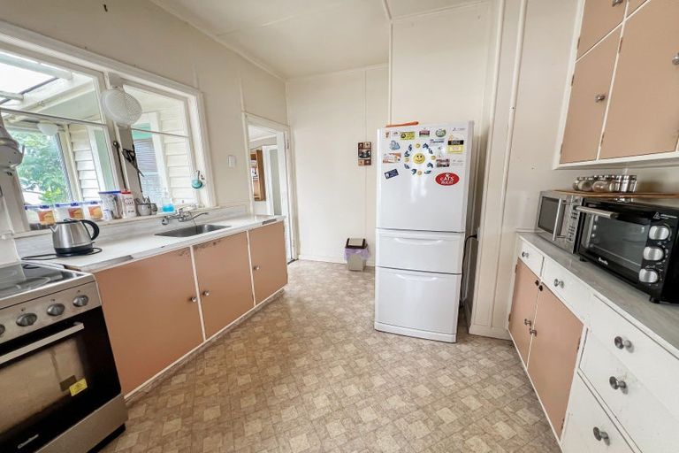 Photo of property in 37 Christian Street, Dannevirke, 4930