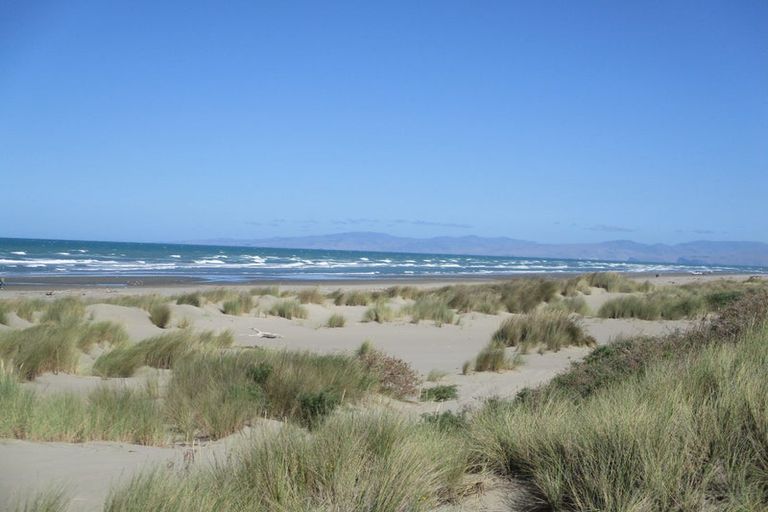 Photo of property in 73 Dunns Avenue, The Pines Beach, 7630