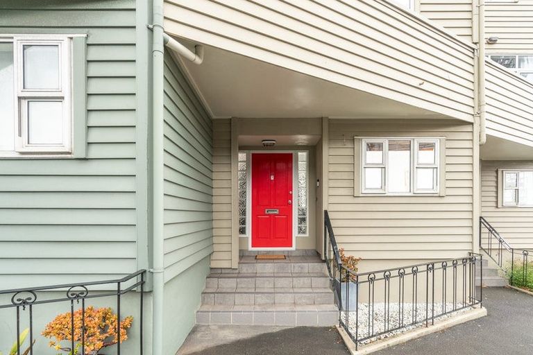 Photo of property in 7 Murphy Street, Thorndon, Wellington, 6011