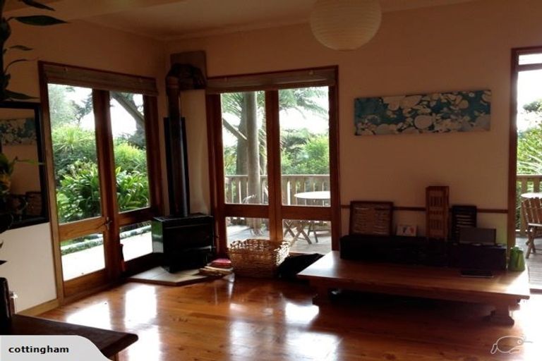 Photo of property in 122 Lone Kauri Road, Karekare, New Lynn, 0772