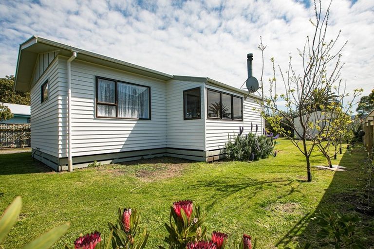 Photo of property in 11 Te Paerahi Road, Porangahau, 4293