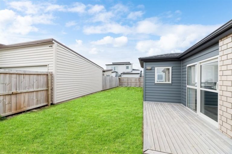 Photo of property in 3 Toutouwai Lane, Favona, Auckland, 2024