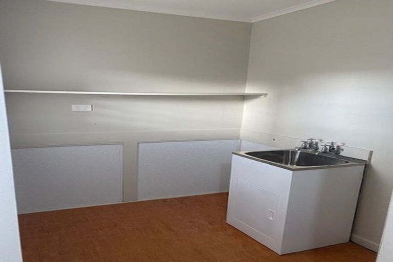 Photo of property in 24 Airdrie Road, Ranui, Auckland, 0612