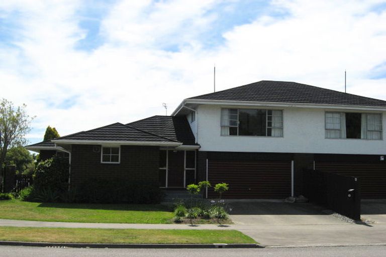 Photo of property in 7 Apsley Drive, Russley, Christchurch, 8042