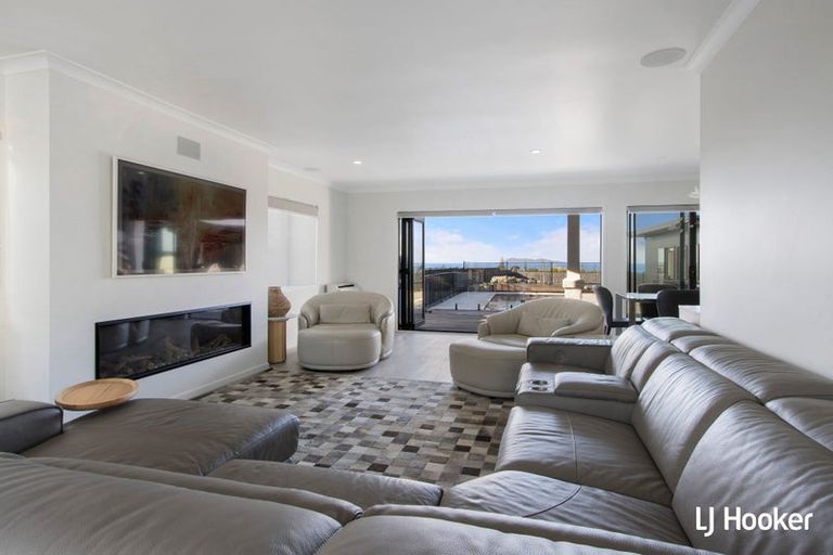 Photo of property in 33 The Crescent, Waihi Beach, 3611