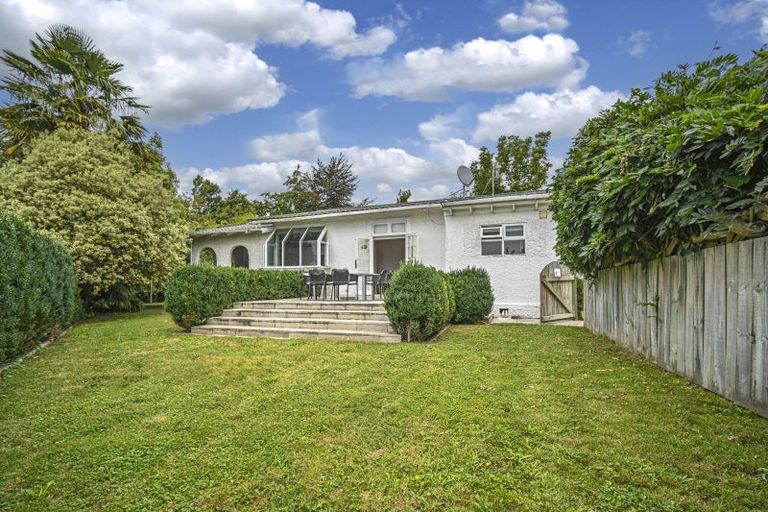 Photo of property in 140 Napier Road, Havelock North, 4130