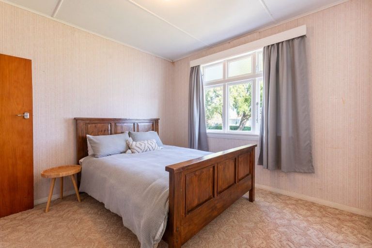 Photo of property in 43 Mcphee Street, Dannevirke, 4930