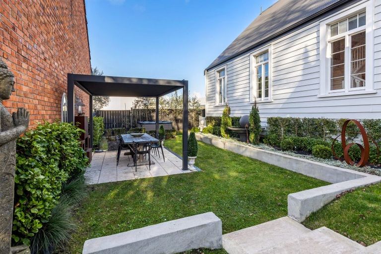 Photo of property in 95a Calliope Road, Stanley Point, Auckland, 0624