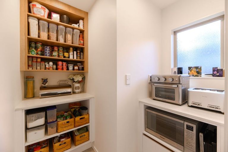 Photo of property in 57b Rangeview Road, Sunnyvale, Auckland, 0612