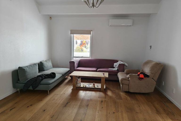 Photo of property in 52 Grenada Avenue, Forrest Hill, Auckland, 0620