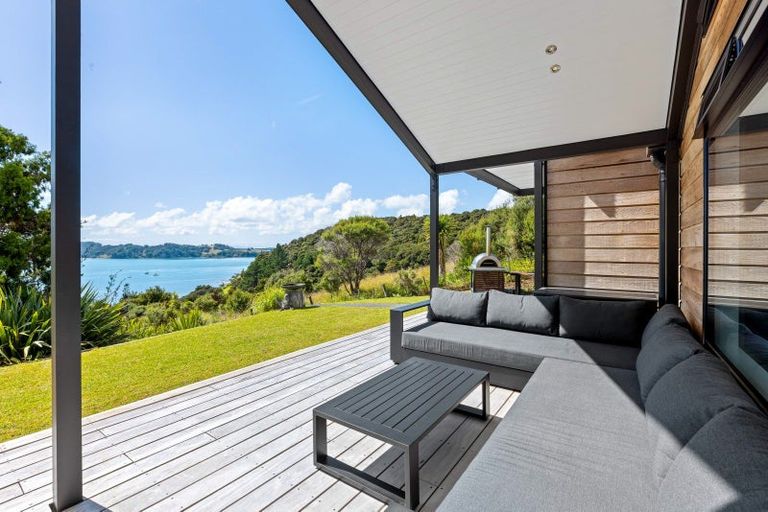 Photo of property in 28 Opahi Bay Road, Mahurangi West, Warkworth, 0983