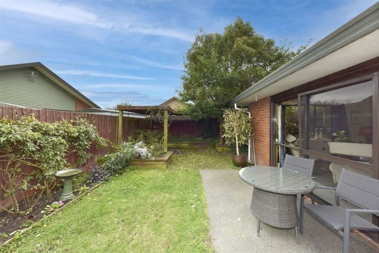 Photo of property in 2/21 Ben Nevis Drive, Broomfield, Christchurch, 8042