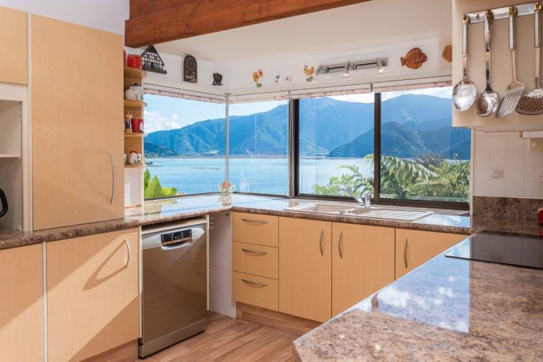 Photo of property in 259 Queen Charlotte Drive, Havelock, Picton, 7281