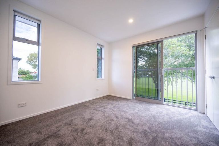 Photo of property in 32 Mohua Lane, Upper Riccarton, Christchurch, 8041