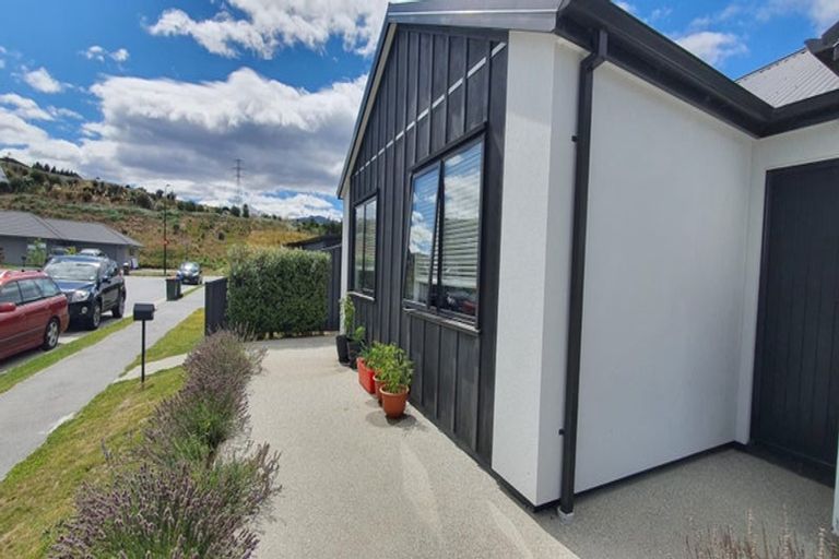 Photo of property in 51a-b Peterley Road, Lower Shotover, Queenstown, 9304
