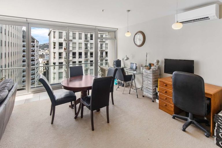 Photo of property in Montreaux Apartments, 7h/164 The Terrace, Wellington Central, Wellington, 6011