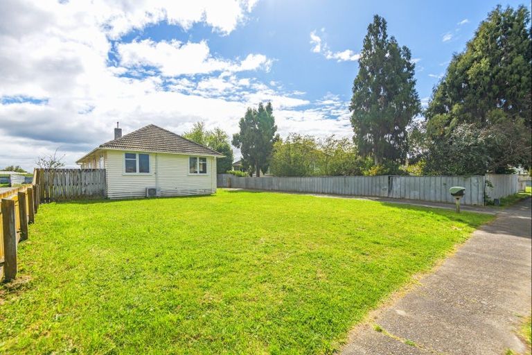 Photo of property in 21 Coventry Street, Highbury, Palmerston North, 4412