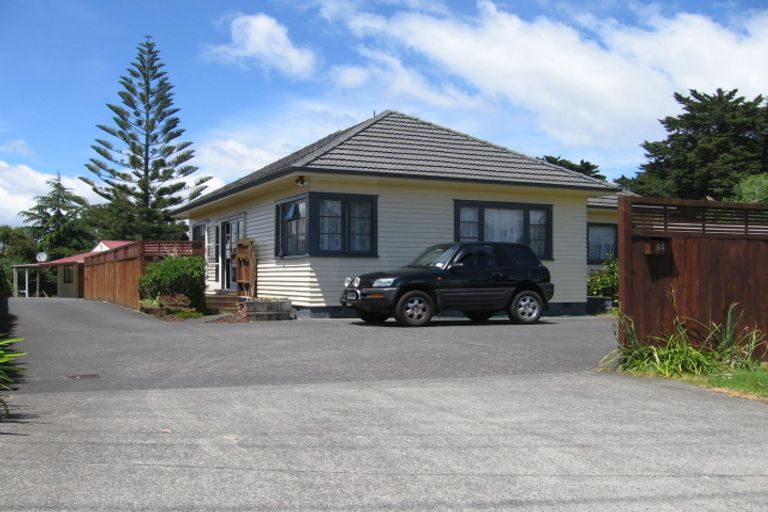 Photo of property in 84 Hillcrest Road, Papatoetoe, Auckland, 2025