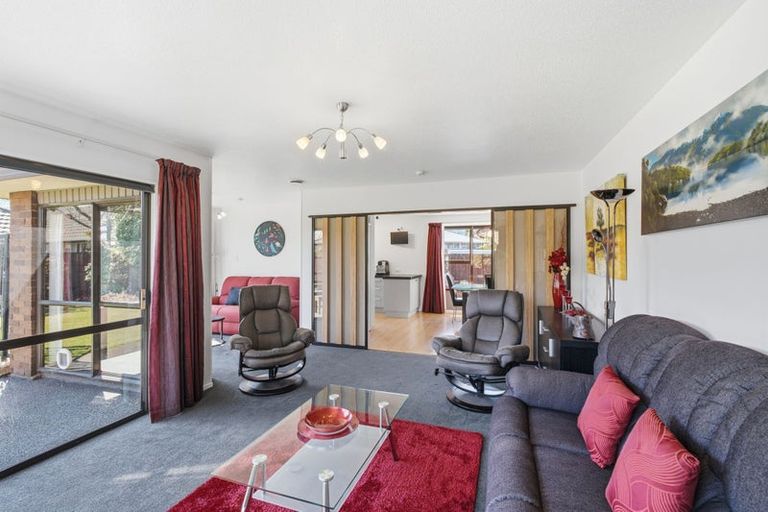 Photo of property in 26 Takaro Avenue, Sockburn, Christchurch, 8042