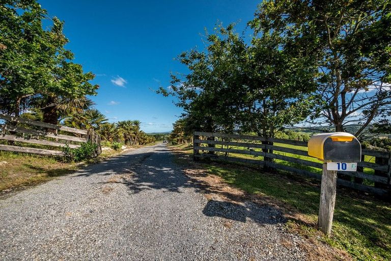 Photo of property in 10 Montrose Road, Kerikeri, 0293