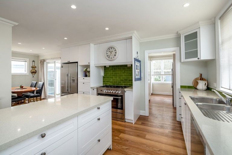 Photo of property in 32a Esther Street, Martinborough, 5711