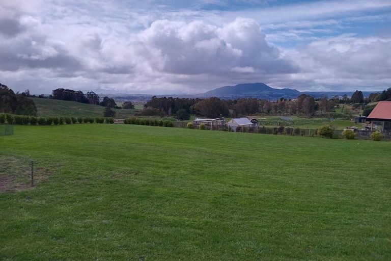 Photo of property in 13 Nga Tui Lane, Acacia Bay, Taupo, 3385