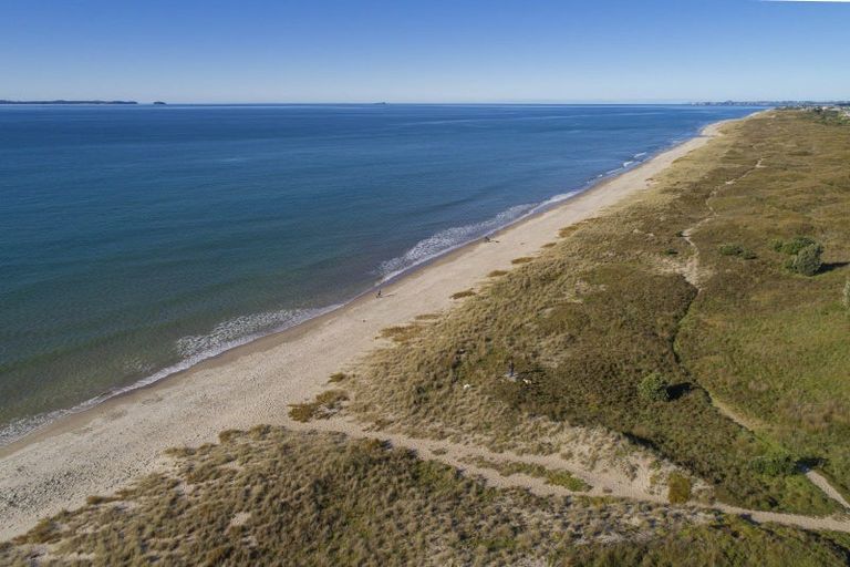 Photo of property in 28 Nautilus Drive, Papamoa Beach, Papamoa, 3118