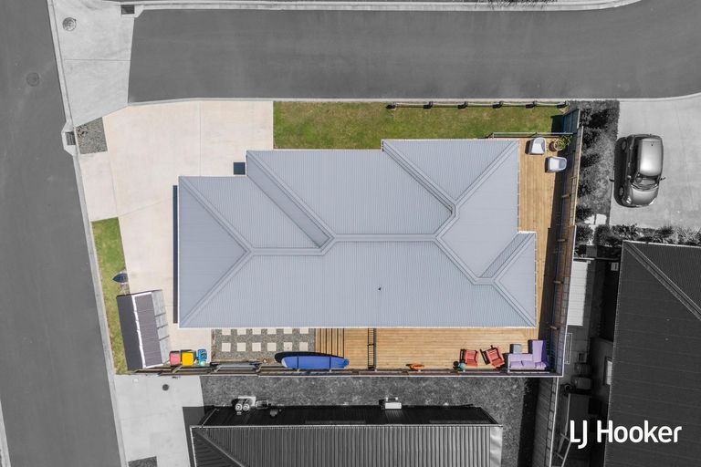 Photo of property in 8 Sandy Place, Waihi Beach, 3611