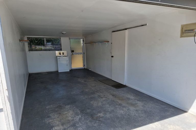 Photo of property in 2/7 Beach Road, Takanini, 2112