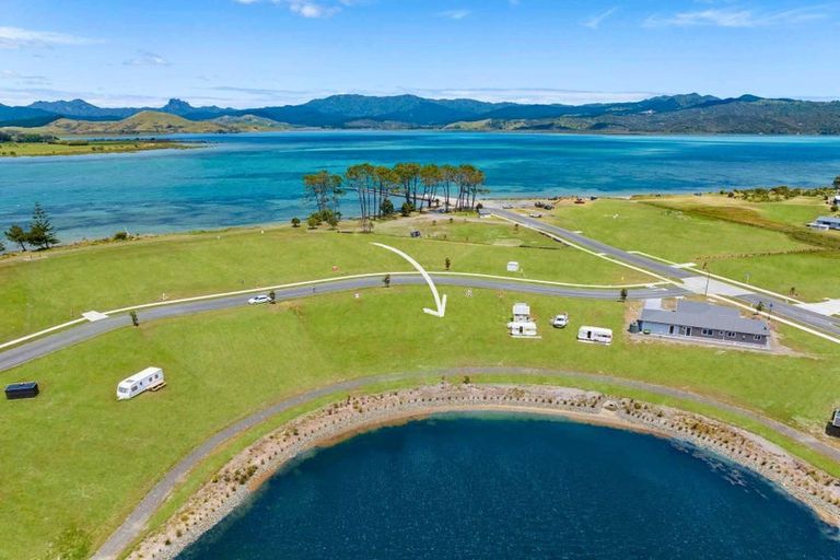 Photo of property in 5 Taniwha Place, Matarangi, 3592