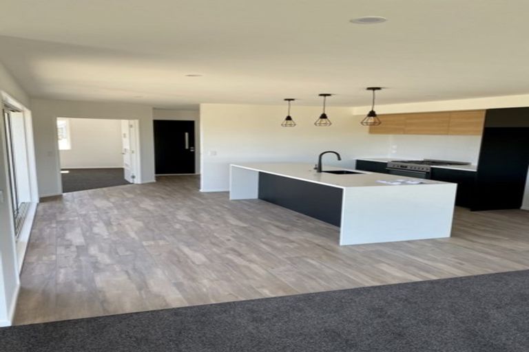 Photo of property in 52 Watkins Drive, Rangiora, 7400