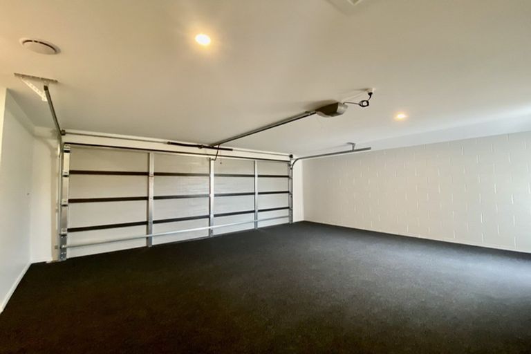 Photo of property in 14 Palmer Avenue, Glen Eden, Auckland, 0602