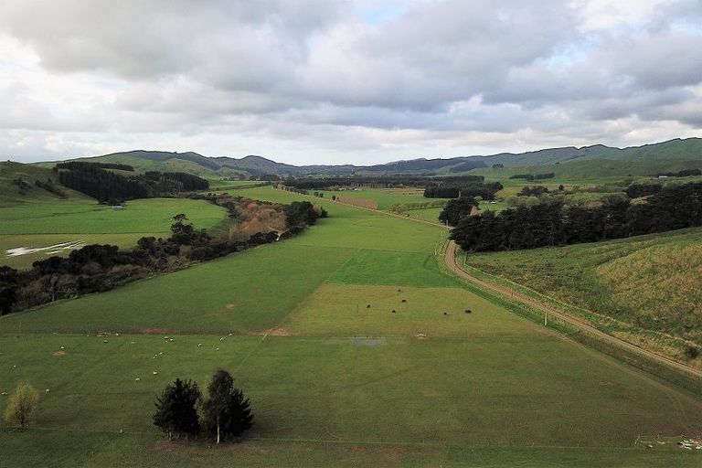 Photo of property in 357 Millers Road, Pahiatua, 4982