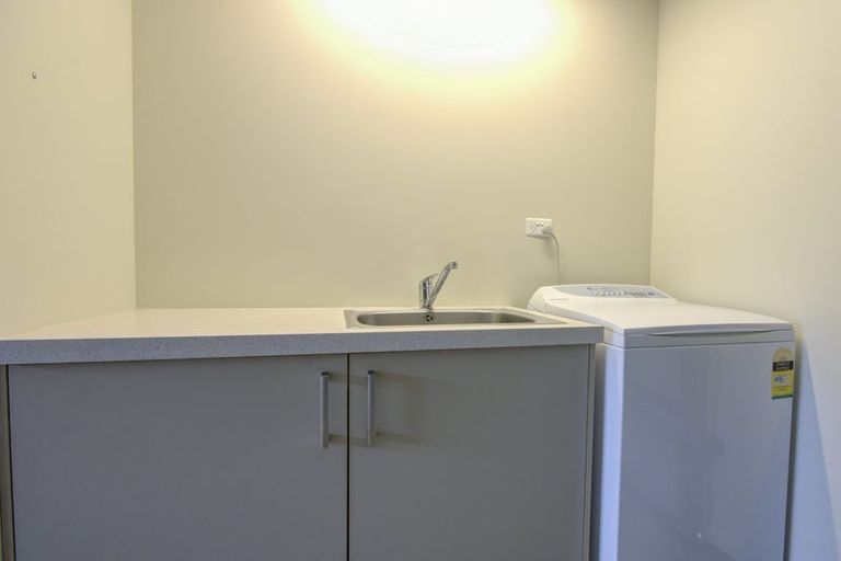 Photo of property in 35 Oxford Road, Rangiora, 7400