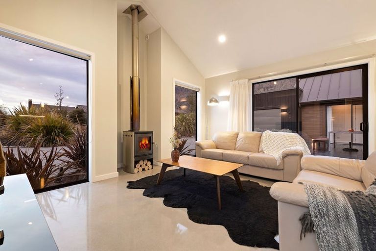 Photo of property in 24 Mckellar Drive, Jacks Point, Queenstown, 9371