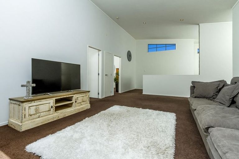 Photo of property in 114 The Avenue, Lucas Heights, Auckland, 0632