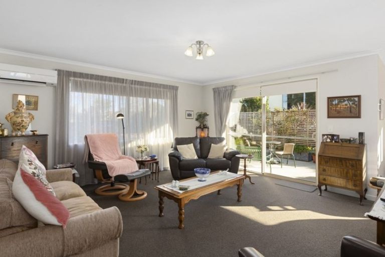 Photo of property in 6a Green Street, Mosgiel, 9024