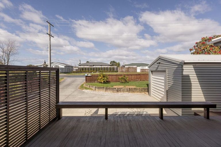 Photo of property in 15 Dunlop Road, Te Puke, 3119