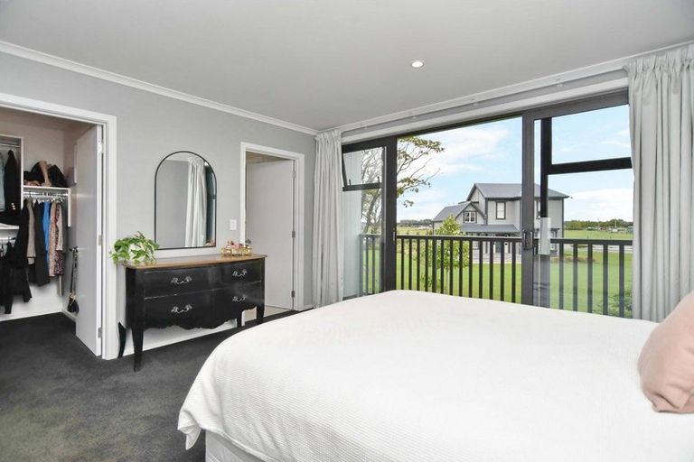 Photo of property in 15 Holmes Hanover Lane, Halswell, Christchurch, 8025